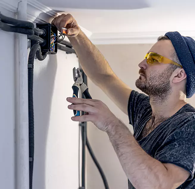 Why Hollywood, FL Homeowners Choose Hollywood Beach Air Duct Cleaning Pro for HVAC UV Light Installation?
